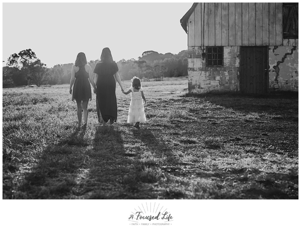 Mom & Sisters Photo Session at Vaughters Barn at Arabia Mountain by family and children photographer A Focused Life Photography